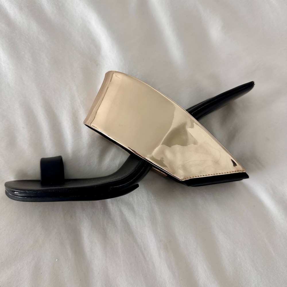 United Nude Two-Tone Black and Metallic Gold Sculptural Heels, Size 41